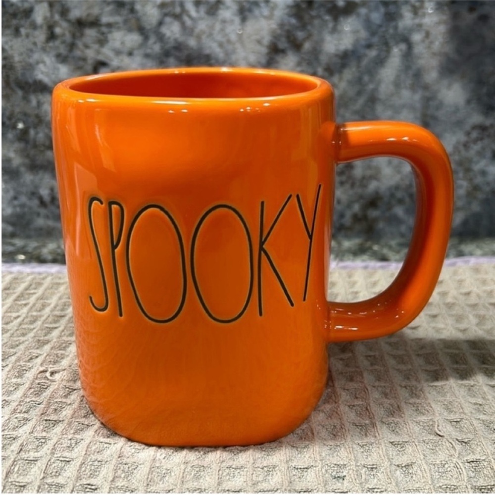 NWT Rae Dunn “SPOOKY” Halloween Mug 16 oz Orange